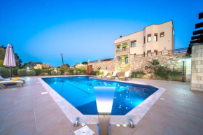 Iremia Luxury Villa with pool